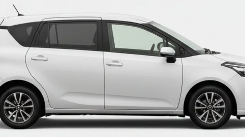 シエンタの窓サイズ完全ガイド！車中泊や交換に役立つ寸法